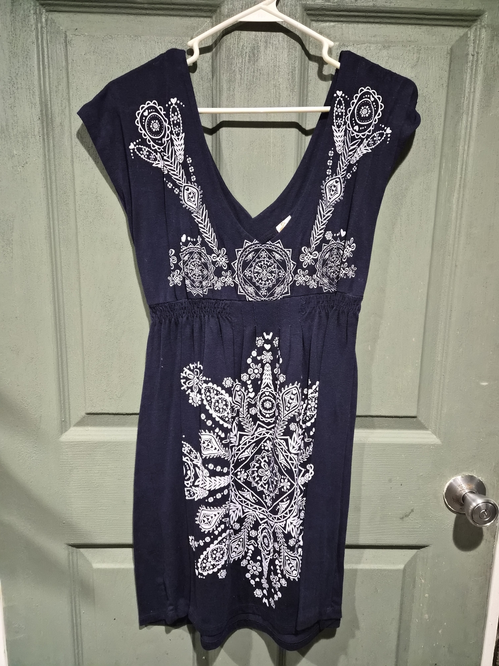 feathers Navy and White Printed V-Neck Top